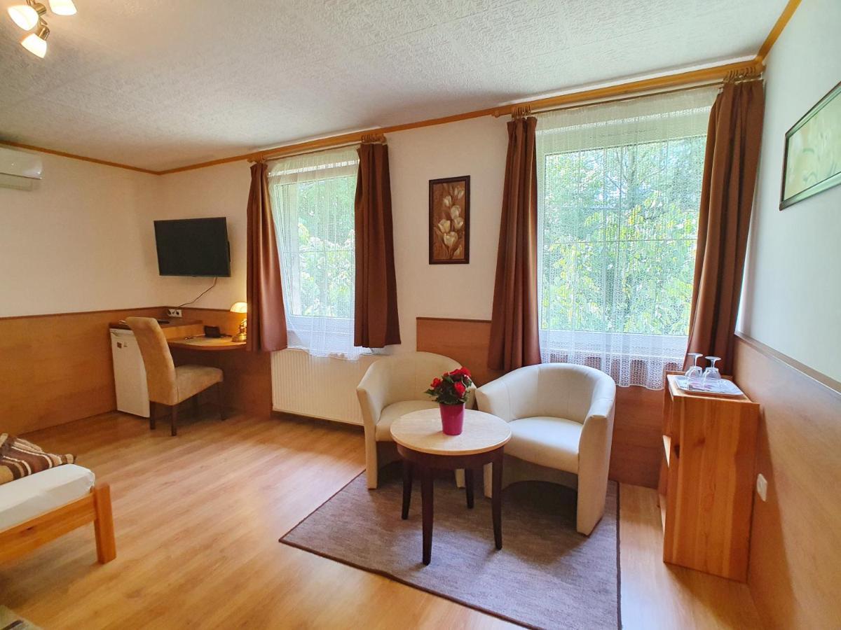 Heviz Villa Familia Екстериор снимка